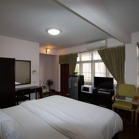 Marhaba House Hotel Chiang Mai Buitenkant foto